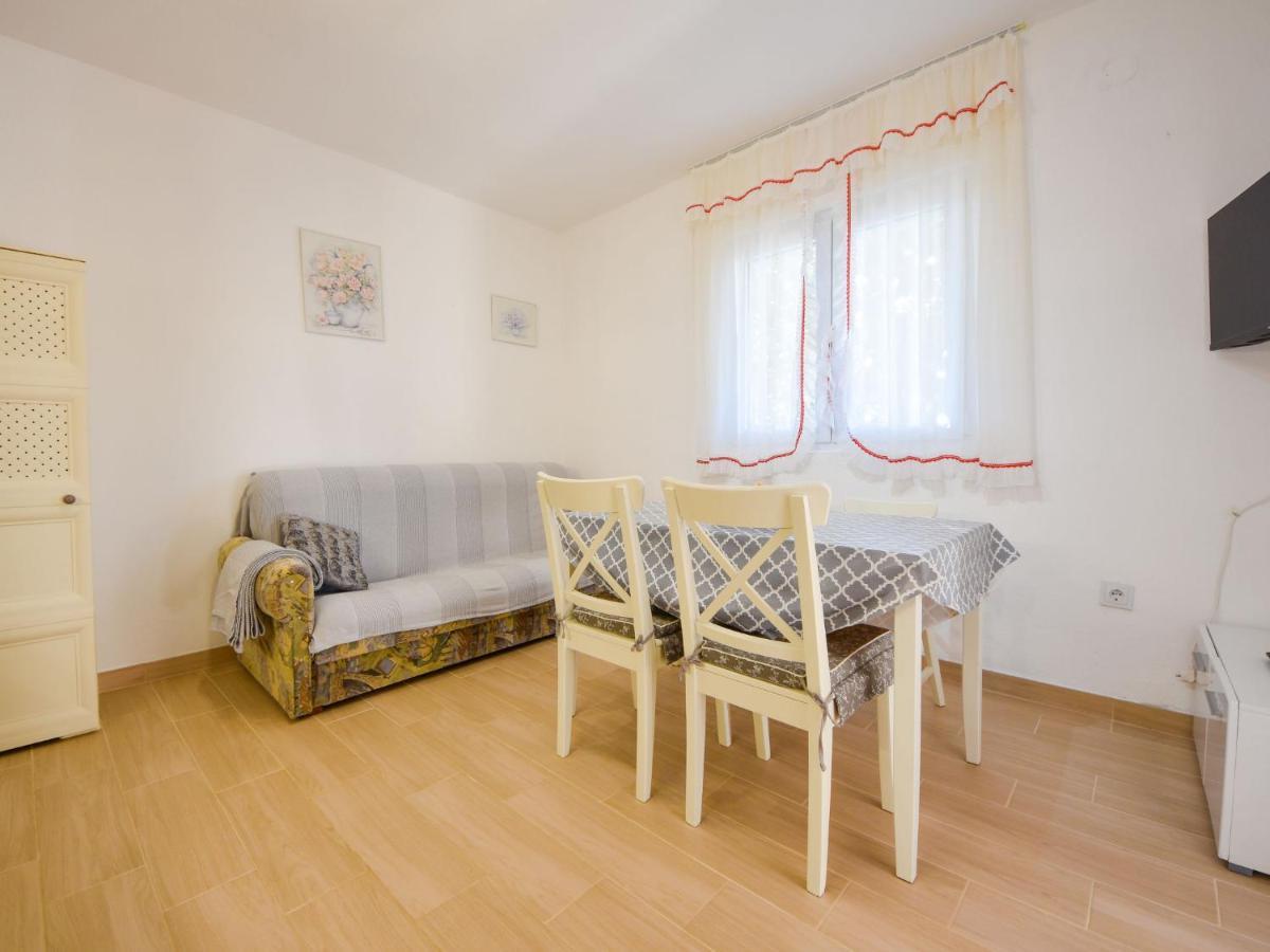 Apartment Vukic-5 By Interhome Starigrad Paklenica Bagian luar foto
